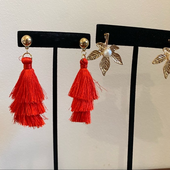 NWOT Fashion Earrings (2 pair/6.00) Red and gold colored - Picture 4 of 6